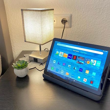 3 Zimmer Apartment In S-Bahn Naehe, 76 Qm, Max 5 Pers, 30Qm Dachterasse, Garage, Internet 1000 Mbit Gärtringen Eksteriør billede