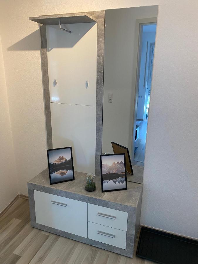 3 Zimmer Apartment In S-Bahn Naehe, 76 Qm, Max 5 Pers, 30Qm Dachterasse, Garage, Internet 1000 Mbit Gärtringen Eksteriør billede