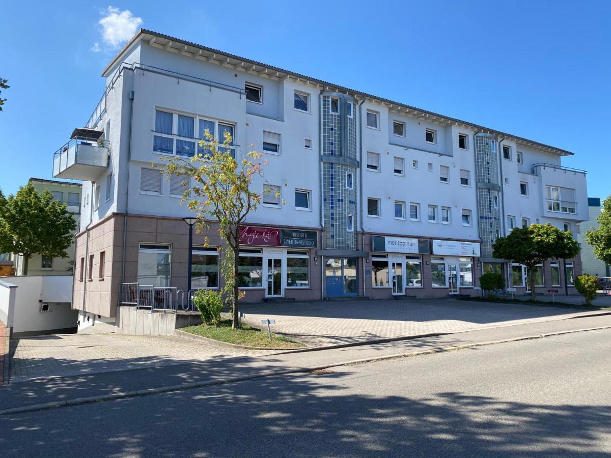 3 Zimmer Apartment In S-Bahn Naehe, 76 Qm, Max 5 Pers, 30Qm Dachterasse, Garage, Internet 1000 Mbit Gärtringen Eksteriør billede