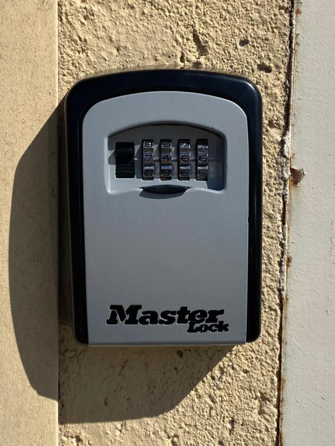 3 Zimmer Apartment In S-Bahn Naehe, 76 Qm, Max 5 Pers, 30Qm Dachterasse, Garage, Internet 1000 Mbit Gärtringen Eksteriør billede